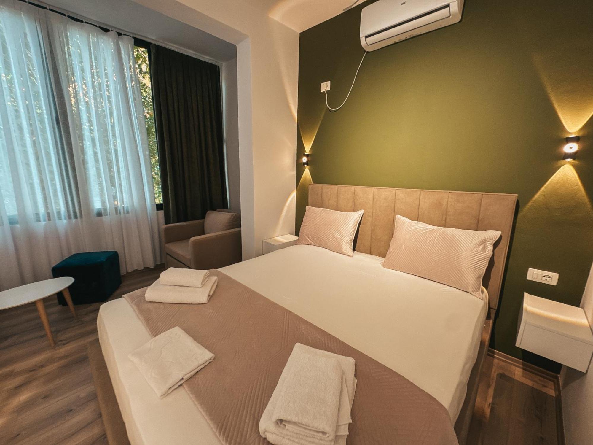 Hotel Relaxx & Tirana